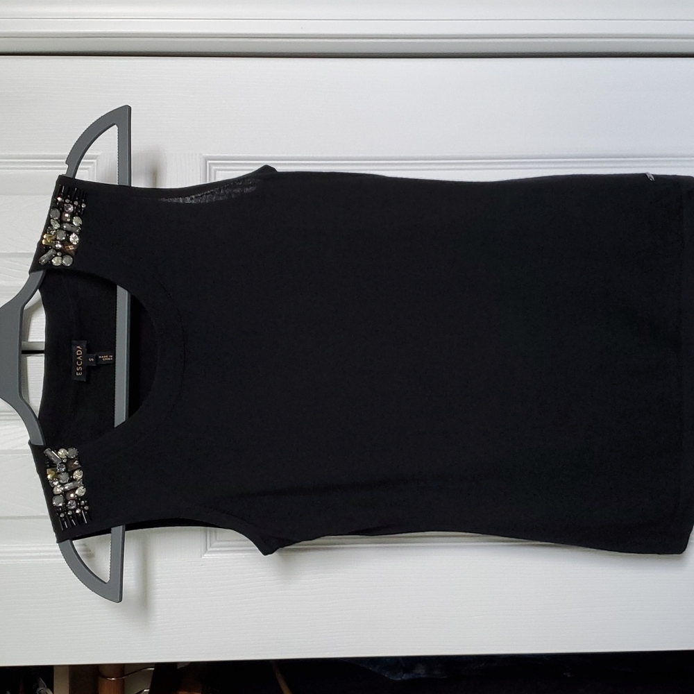 ESCADA  Beaded Woven Top size Small  perfect condition 👌